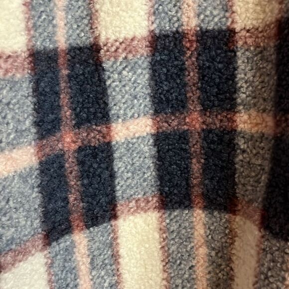 Berkeley Jensen half button collar,  plaid Sherpa. Multiple sizes. NWT. - Picture 2 of 11